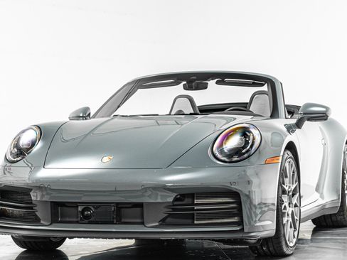 Used 2025 Porsche 911 Carrera RWD image 5