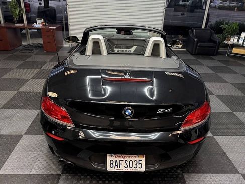 Used 2015 BMW Z4 sDrive28i RWD image 21