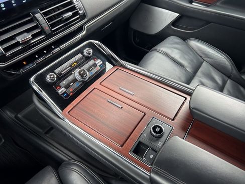 Used 2022 Lincoln Navigator L Reserve image 26