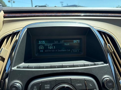 Used 2010 Buick LaCrosse CXL w/ Luxury Package FWD image 15