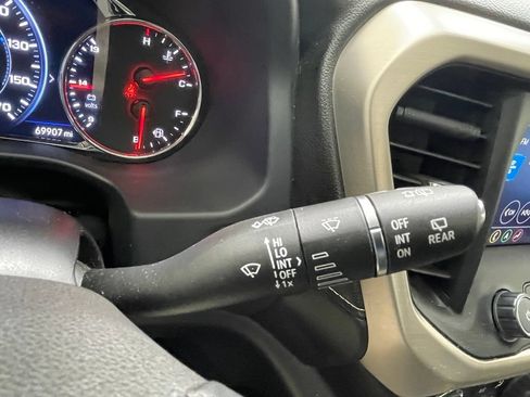 Used 2023 GMC Acadia Denali AWD/4WD image 32