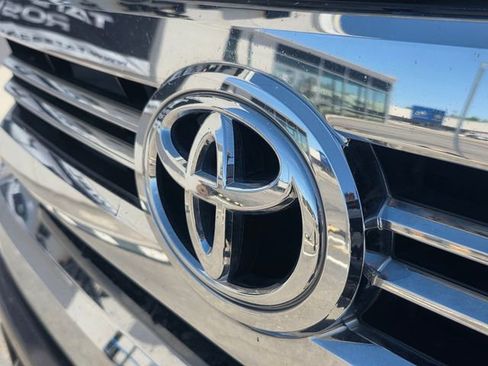 Used 2017 Toyota Tundra 1794 Edition AWD/4WD image 10