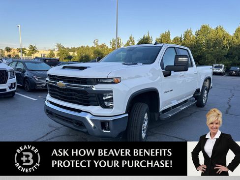 Used 2025 Chevrolet Silverado 2500 LT w/ Convenience Package AWD/4WD image 1