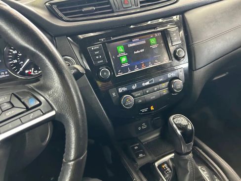 Used 2019 Nissan Rogue SL AWD/4WD image 13
