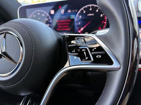 Used 2024 Mercedes-Benz S 580 4MATIC Sedan image 19