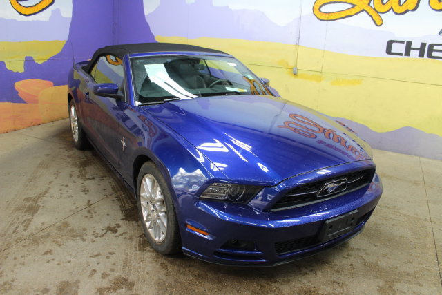 Used 2013 Ford Mustang Premium RWD image 2