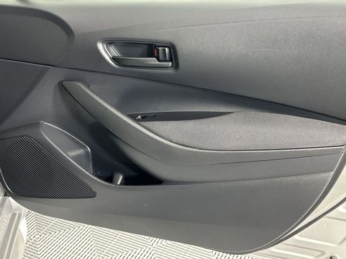 Used 2025 Toyota Corolla LE FWD image 29