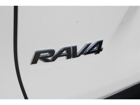 Used 2020 Toyota RAV4 LE w/ All Weather Liner Package image 36