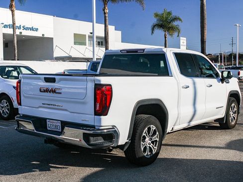 Used 2025 GMC Sierra 1500 SLT RWD image 4