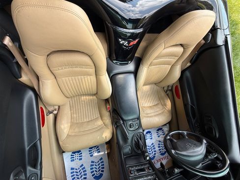 Used 2002 Chevrolet Corvette Convertible w/ Preferred Equipment Group1 image 55