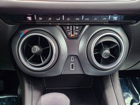 Used 2021 Chevrolet Blazer LT image 17