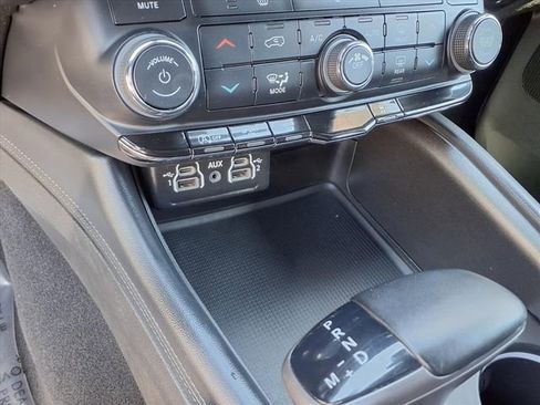 Used 2023 Dodge Durango SXT image 19