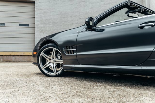 Used 2011 Mercedes-Benz SL 550 image 29