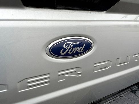 Used 2024 Ford F250 XLT image 12