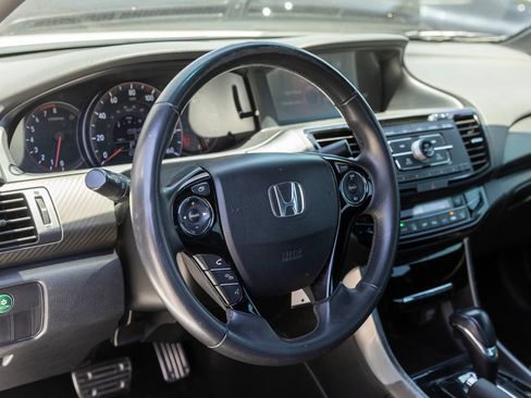 Used 2016 Honda Accord Sport image 18