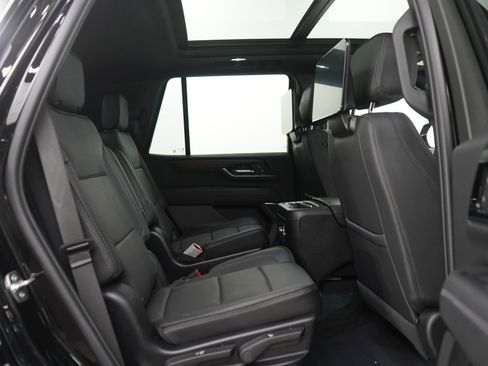 Used 2025 GMC Yukon Denali w/ Denali Reserve Package AWD/4WD image 12