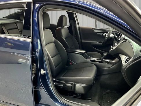 Used 2022 Chevrolet Malibu LT image 27