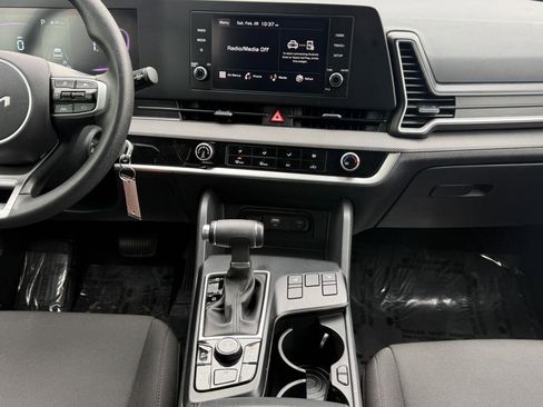 Used 2025 Kia Sportage LX image 33