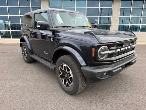 Used 2021 Ford Bronco Outer Banks AWD/4WD image 3