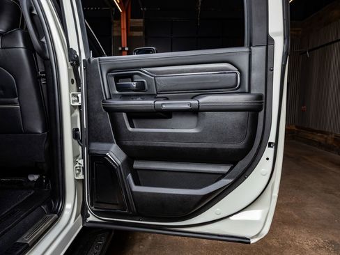 Used 2024 RAM 2500 Limited image 38