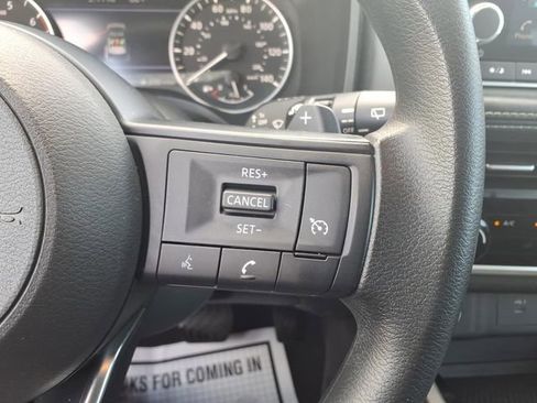 Used 2023 Nissan Rogue S AWD/4WD image 29