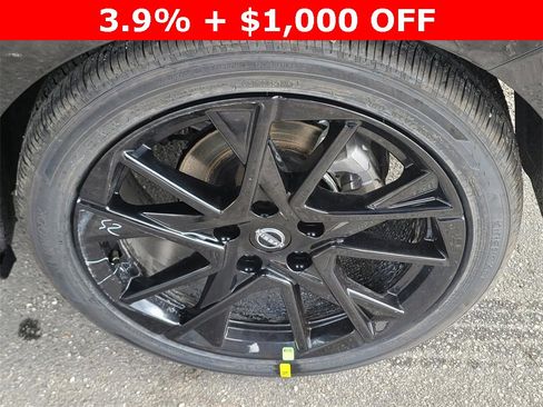 New 2025 Nissan Sentra SR w/ Midnight Edition image 30