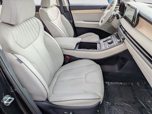 Used 2024 Hyundai Palisade Limited FWD image 21