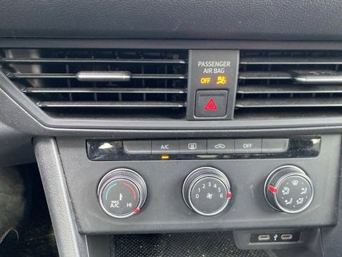 Used 2021 Volkswagen Jetta image 27