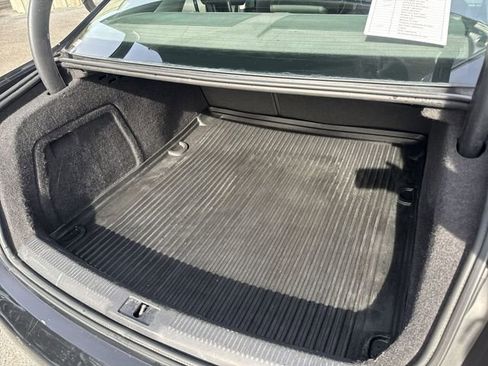 Used 2010 Audi A4 2.0T Premium image 12