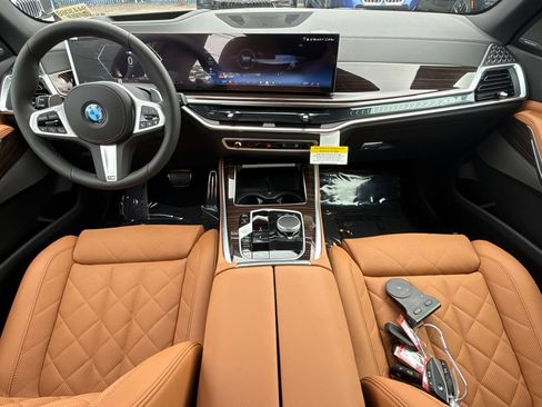 New 2026 BMW X5 xDrive40i w/ M Sport Package AWD/4WD image 19