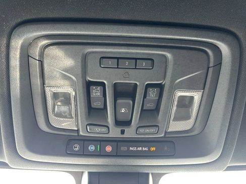 Used 2022 GMC Sierra 2500 AT4 w/ AT4 Premium Plus Package AWD/4WD image 25