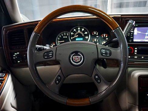 Used 2004 Cadillac Escalade EXT AWD/4WD image 57