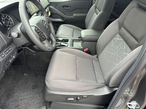 New 2026 Nissan Frontier SV w/ SV Convenience Package image 9