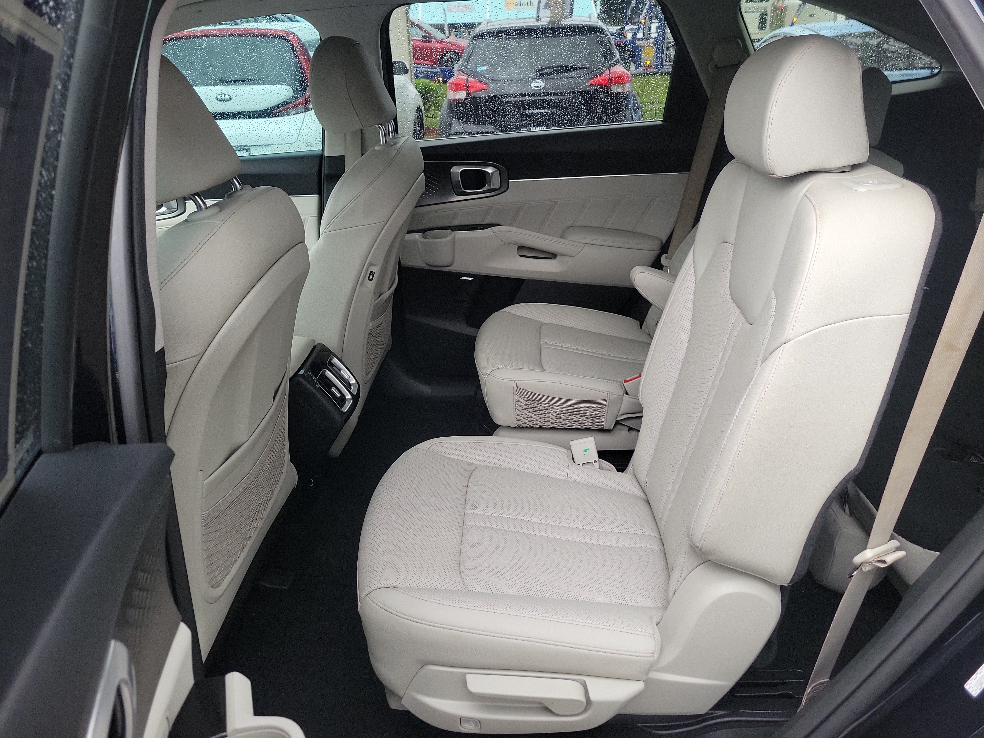 Certified 2022 Kia Sorento SX Prestige w/ Panoramic Sunroof Package AWD/4WD image 14