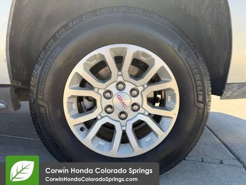 Used 2019 GMC Yukon XL SLT w/ Open Road Package AWD/4WD image 34