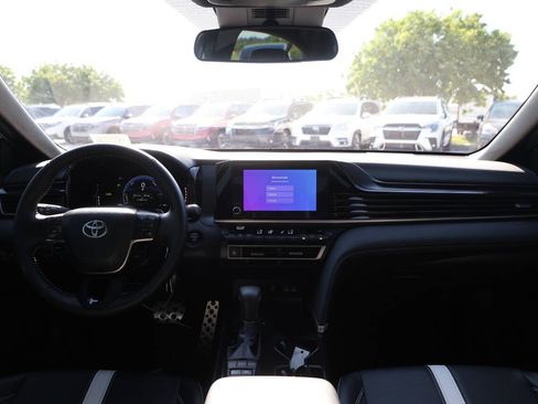 Used 2026 Toyota Camry SE FWD image 14