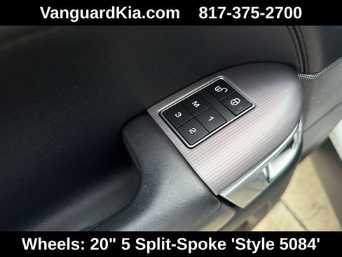 Used 2019 Land Rover Range Rover Sport HSE AWD/4WD image 17
