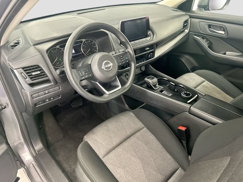 Used 2024 Nissan Rogue SV AWD/4WD image 9