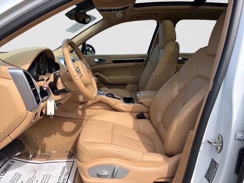 Used 2014 Porsche Cayenne image 10