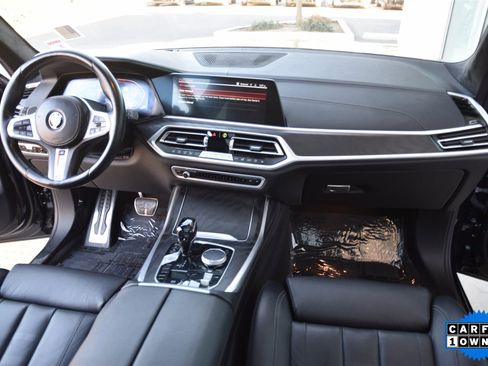 Used 2022 BMW X7 M50i w/ Cold Weather Package image 7