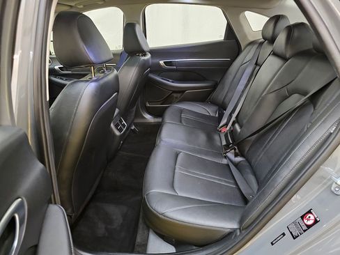 Used 2021 Hyundai Sonata Limited image 16