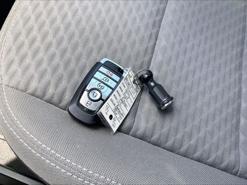 Used 2021 Ford Escape SE w/ Convenience Package AWD/4WD image 15