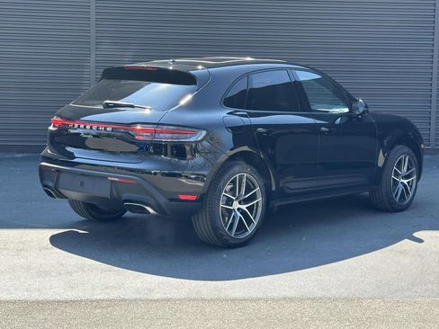 Used 2026 Porsche Macan AWD/4WD image 5