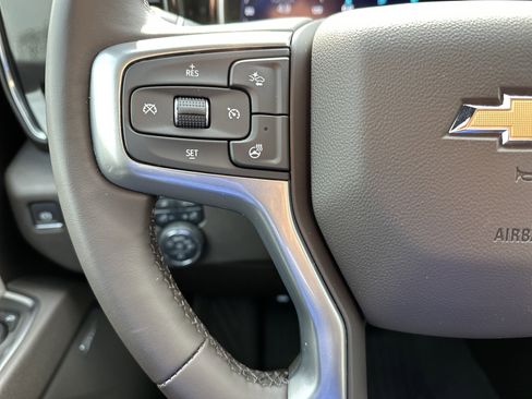 Used 2025 Chevrolet Silverado 2500 LTZ w/ LTZ Premium Package image 18