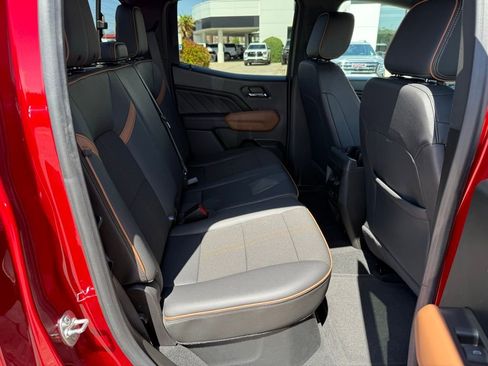 Used 2024 GMC Canyon AT4 w/ Technology Package image 16