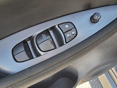 Certified 2024 Nissan Leaf S FWD image 16
