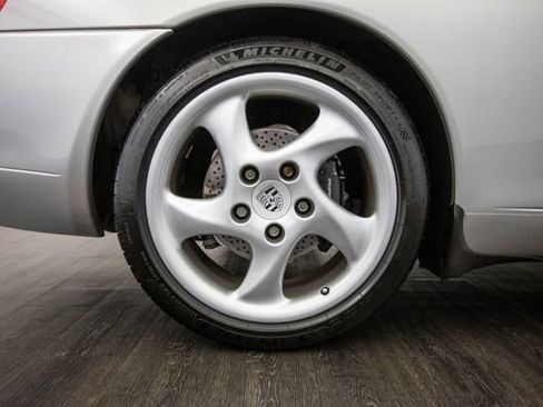 Used 2001 Porsche 911 2dr Carrera Coupe Tiptronic image 37