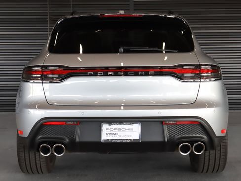 Certified 2026 Porsche Macan AWD/4WD image 9