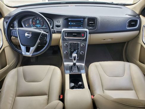 Used 2015 Volvo V60 T5 Premier image 28