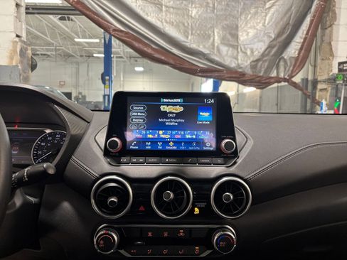 Used 2025 Nissan Sentra SV image 18